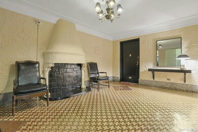 Wykagyl Garden Apartments unit 1F-8, New Rochelle, NY 10804 - photo 3