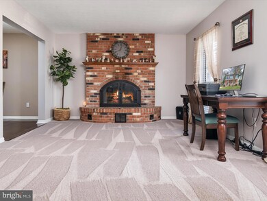 6831 Littlewood Ct, Sykesville, MD 21784 - photo 6