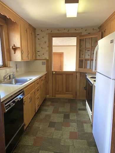 256 Dale St, North Andover, MA 01845 - photo 6