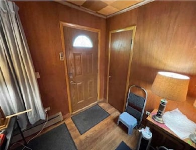 10009 Meadow Ln, Des Plaines, IL 60016 - photo 3