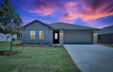 1409 Quail Creek Dr, Cleburne, TX 76033 - photo 3