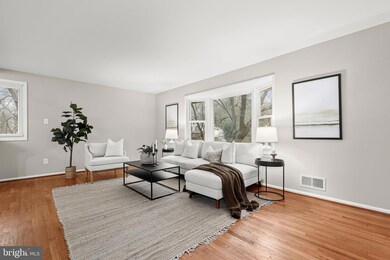 12620 Viewside Dr, North Potomac, MD 20878 - photo 5