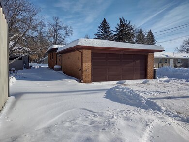 1421 3rd Ave NW, Jamestown, ND 58401 - photo 2