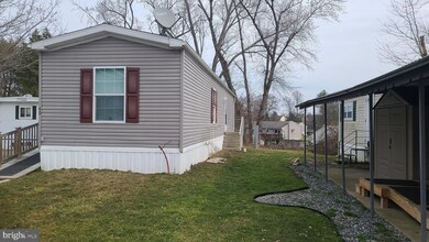 40 Mockingbird Ln, Phoenixville, PA 19460 - photo 2