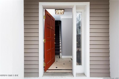 453 E Putnam Ave unit 4E, Cos Cob, CT 06807 - photo 2