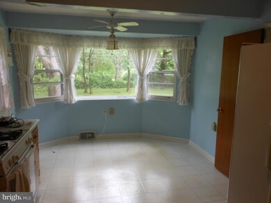 241 Country Rd, Berwyn, PA 19312 - photo 6