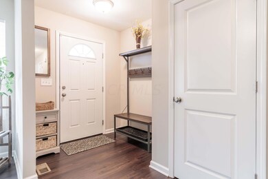 360 Hardwood Ave, Circleville, OH 43113 - photo 3