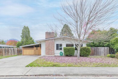 1-web-or-mls-1023-se-fern-st