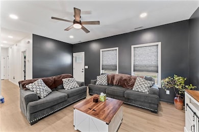 144 Pacific Ave, Osawatomie, KS 66064 - photo 7