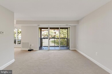 212 Park Terrace Ct SE unit 74, Vienna, VA 22180 - photo 4