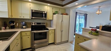 2009 Riverbluff Pkwy unit V334, Sarasota, FL 34231 - photo 5