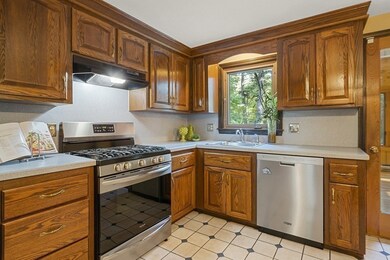 15 Mohawk Rd, Andover, MA 01810 - photo 6