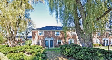 1302 Windsor Dr, Framingham, MA 01701 - photo 4