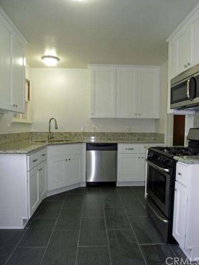 Brand new cabinets, granite counters, stainless st