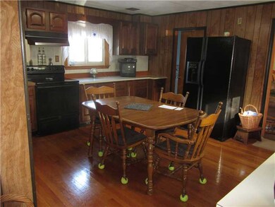 76 Howland Ave, Jamestown, RI 02835 - photo 5