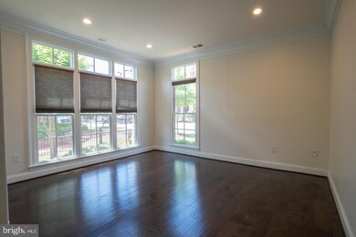 10879 Symphony Park Dr, North Bethesda, MD 20852 - photo 4