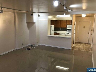 Carlton Tower unit 22D, Passaic, NJ 07055 - photo 3