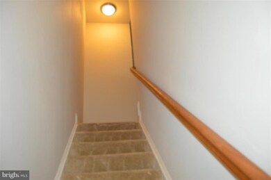 4503 Potomac Highlands Cir unit 127, Triangle, VA 22172 - photo 3