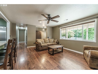 569 22nd St, Washougal, WA 98671 - photo 6