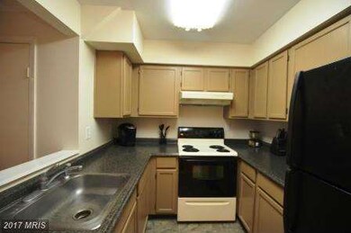 7438 Emerald Dr unit 29, Manassas, VA 20109 - photo 4