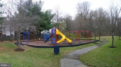 1807 Barrington Ct, Bowie, MD 20721 - photo 6