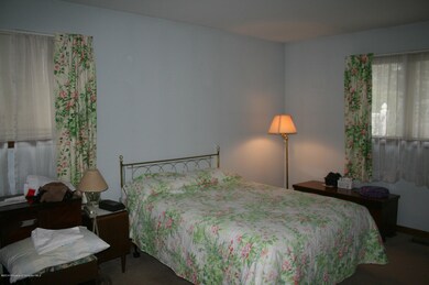 713 E Swinick Dr, Dunmore, PA 18512 - photo 7