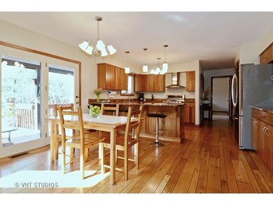 508 Peacock Ct, Naperville, IL 60565 - photo 4