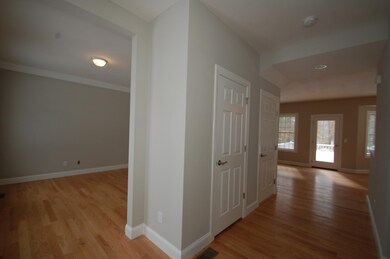 10 Crab Tree Ct unit 27, MerriMacK, NH 03054 - photo 7