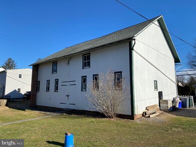 27 N 4th St, Hamburg, PA 19526 - photo 3