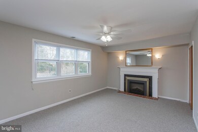 24 Haws Ln unit B, Flourtown, PA 19031 - photo 4