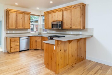 2666 NW Crossing Dr, Bend, OR 97703 - photo 5