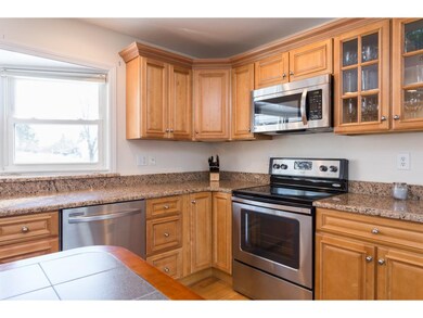 5 William Cir, Stratham, NH 03885 - photo 7