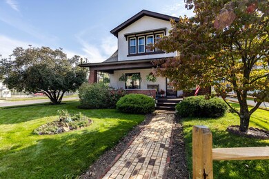 819 W Main St-02