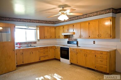 239 W 200 Rd N, Blackfoot, ID 83221 - photo 6