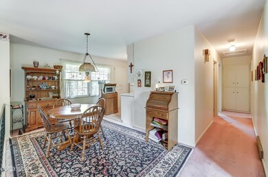 806 N Blackhoof St, Wapakoneta, OH 45895 - photo 5