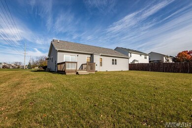 1443 Misty Oaks Dr, Findlay, OH 45840 - photo 2