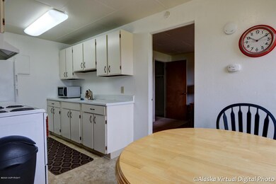 2506 Forget-Me-not Ln unit 8, Anchorage, AK 99508 - photo 6