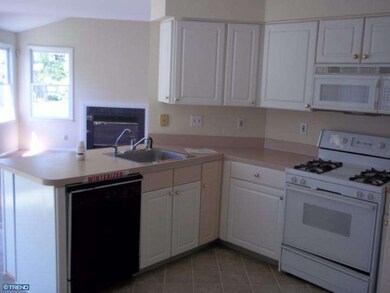 103 Stone Henge Dr, Swedesboro, NJ 08085 - photo 6