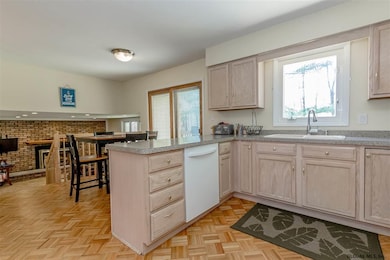 8 Carr Rd, Saratoga Springs, NY 12866 - photo 6