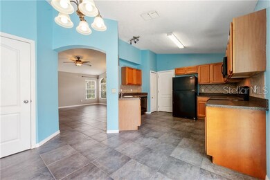 The family chef will love the LARGE KITCHEN with q