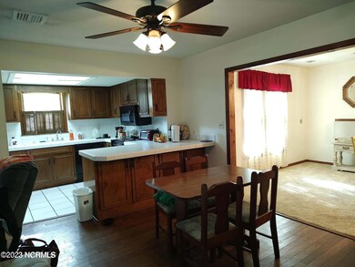 Pic Dinng Room-Kitchen 02