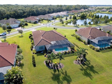 8215 Larkspur Cir, Sarasota, FL 34241 - photo 6