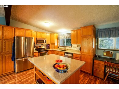 2680 Gloria Dr, West Linn, OR 97068 - photo 7