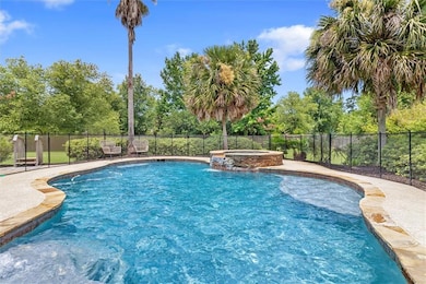 Fabulous saltwater pool and spa