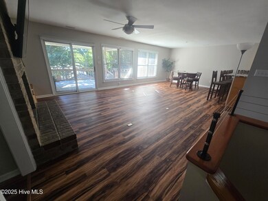 5901 Mclean St, Emerald Isle, NC 28594 - photo 4