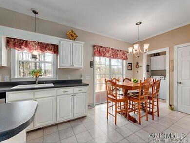 644 Southern Pines Place, Leicester, NC 28748 - photo 4