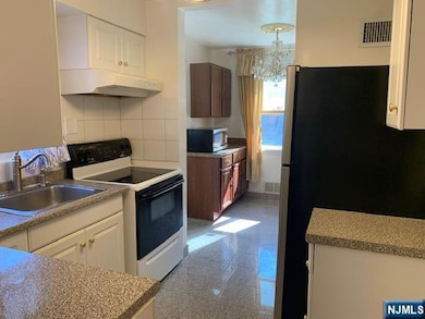 279 Slocum Way, Fort Lee, NJ 07024 - photo 6