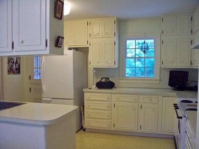 16 Turner Ln, Albany, NY 12211 - photo 7