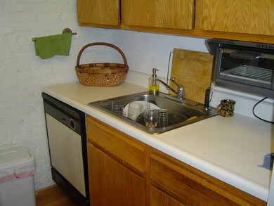 124 Hancock St, Cambridge, MA 02139 - photo 5