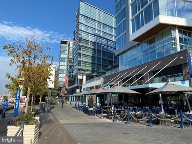 Town Square Towers unit 231, Washington, DC 20024 - photo 5